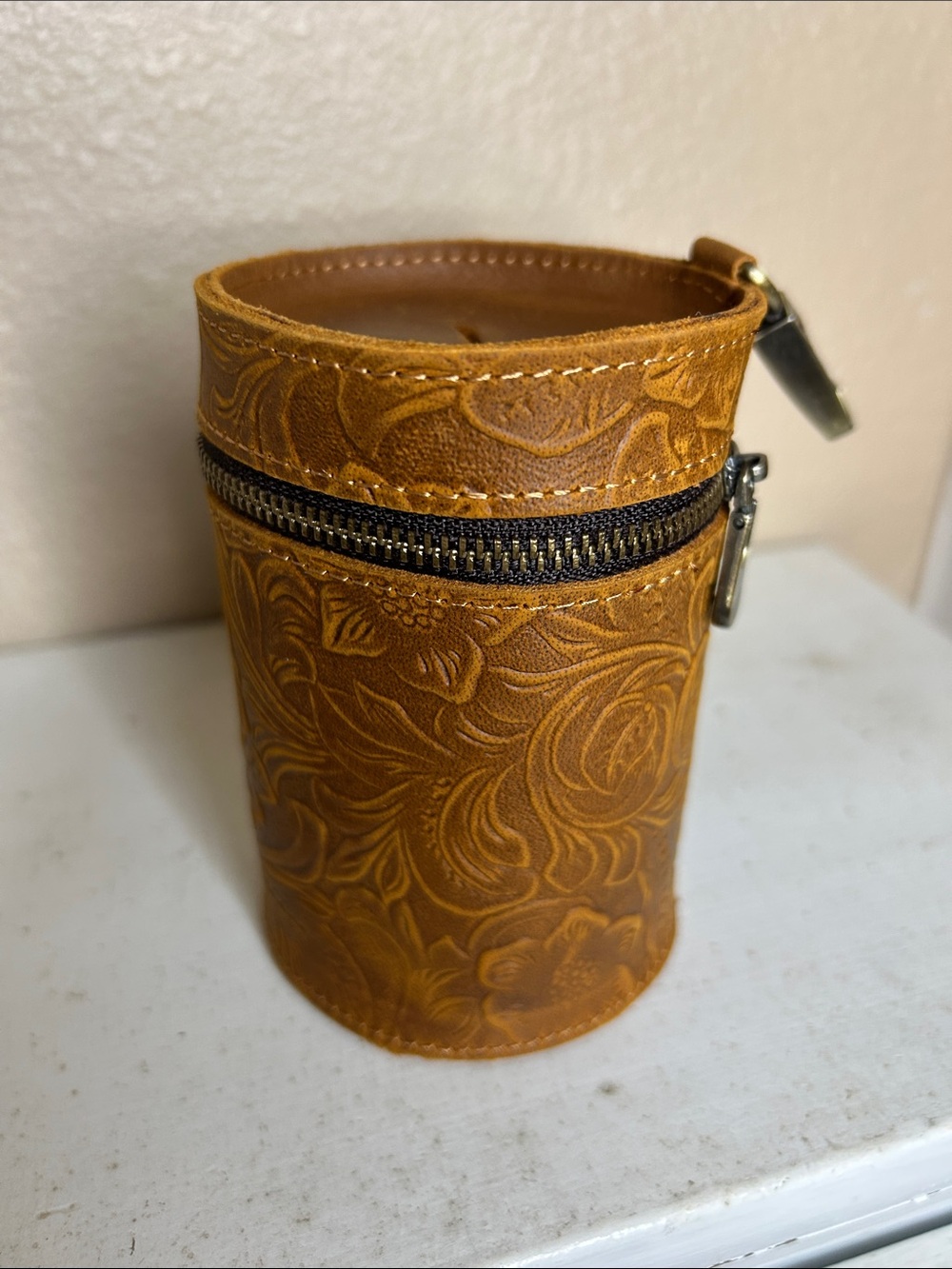 AUTHENTIC LEATHER Brown Tooled Piggy Bank with Zipper and Clip